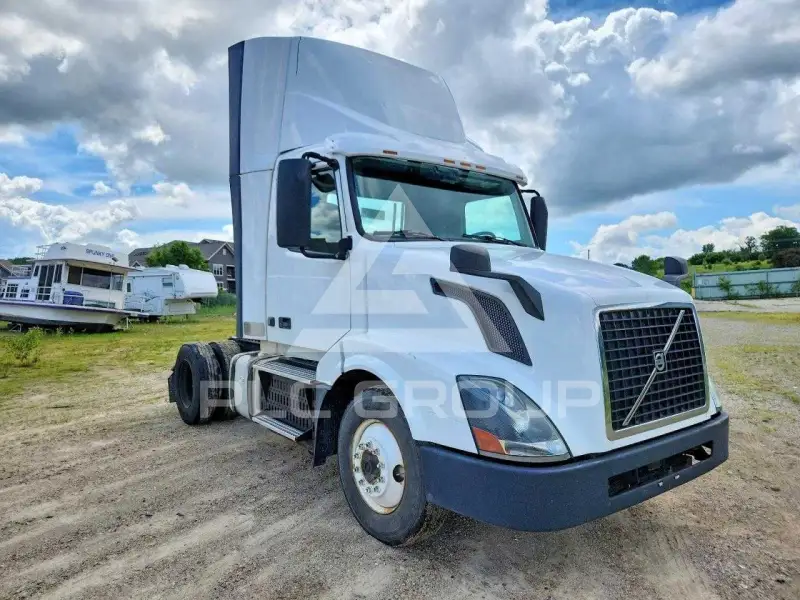 2016 Volvo VNL фото