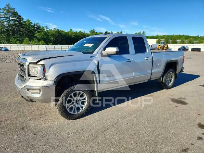 2016 GMC Sierra photo