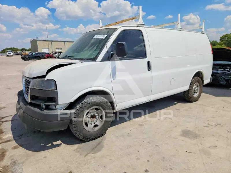 2016 GMC Savana фото