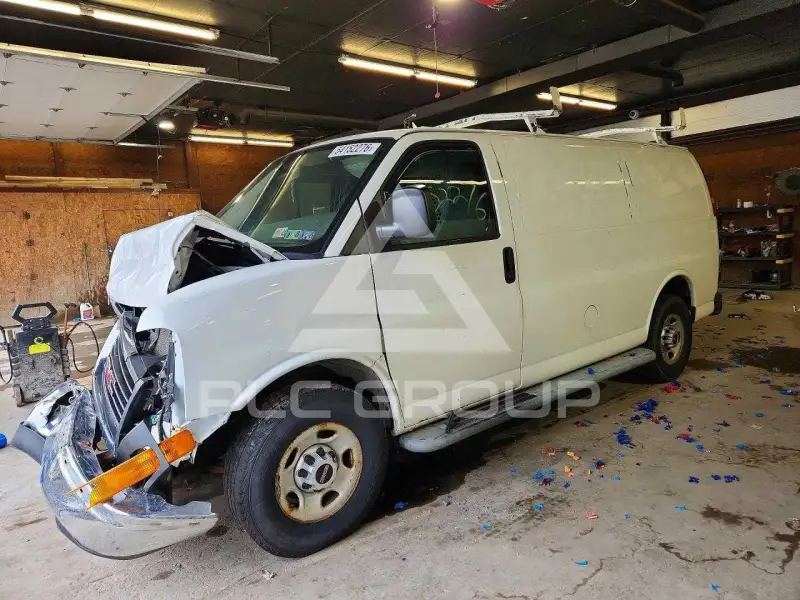 2016 GMC Savana фото