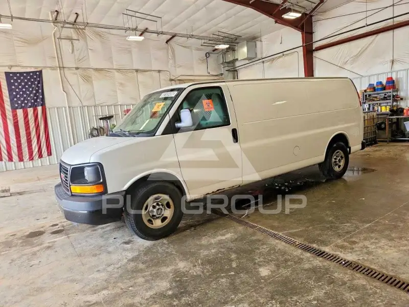 2016 GMC Savana фото