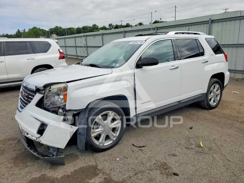 2016 GMC TERRAIN photo