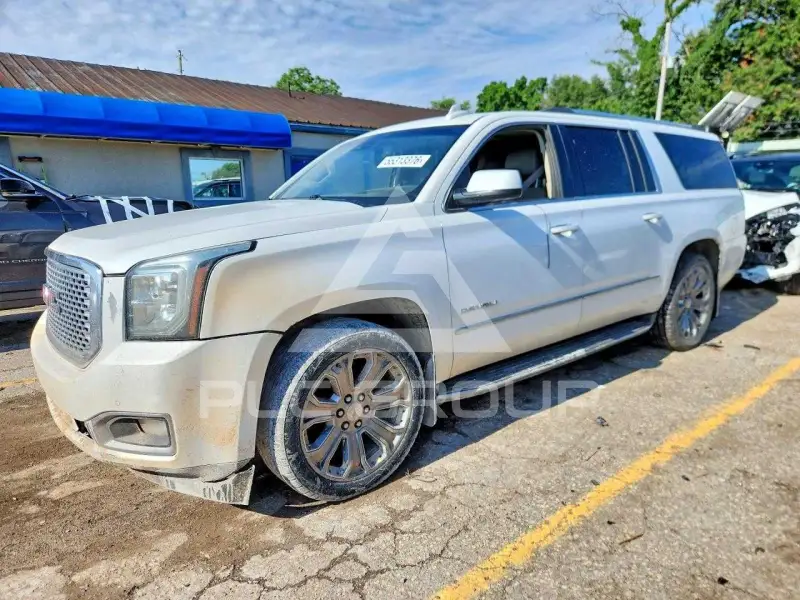 2016 GMC YUKON photo