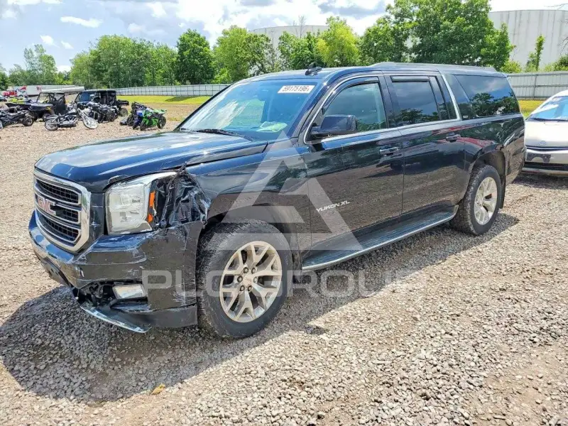 2016 GMC YUKON photo