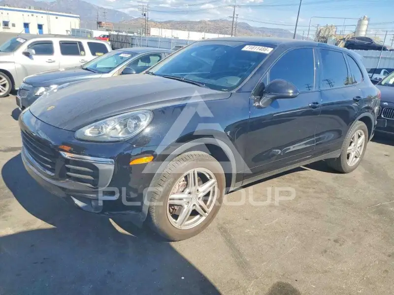 2016 Porsche Cayenne photo