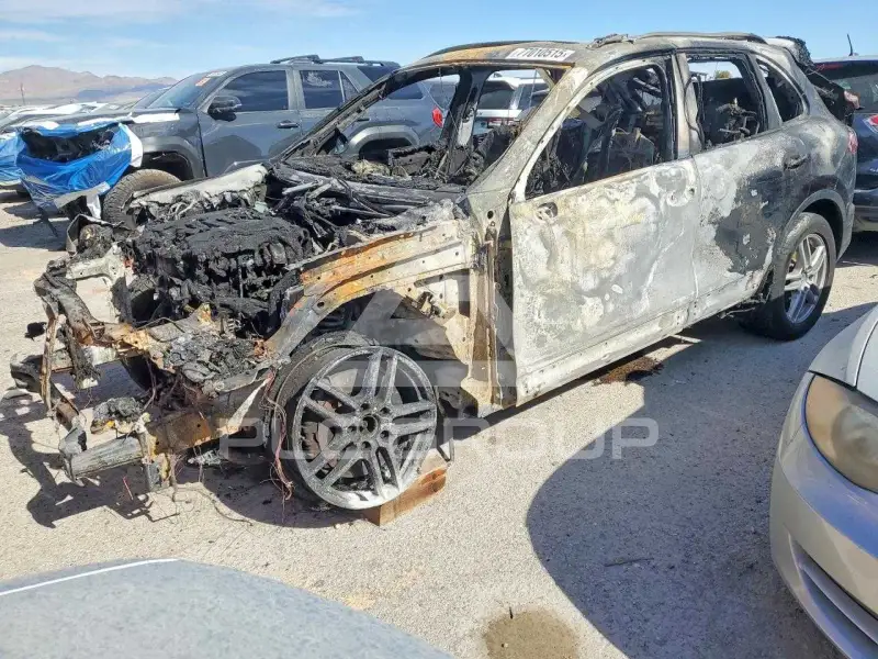 2016 Porsche Cayenne photo