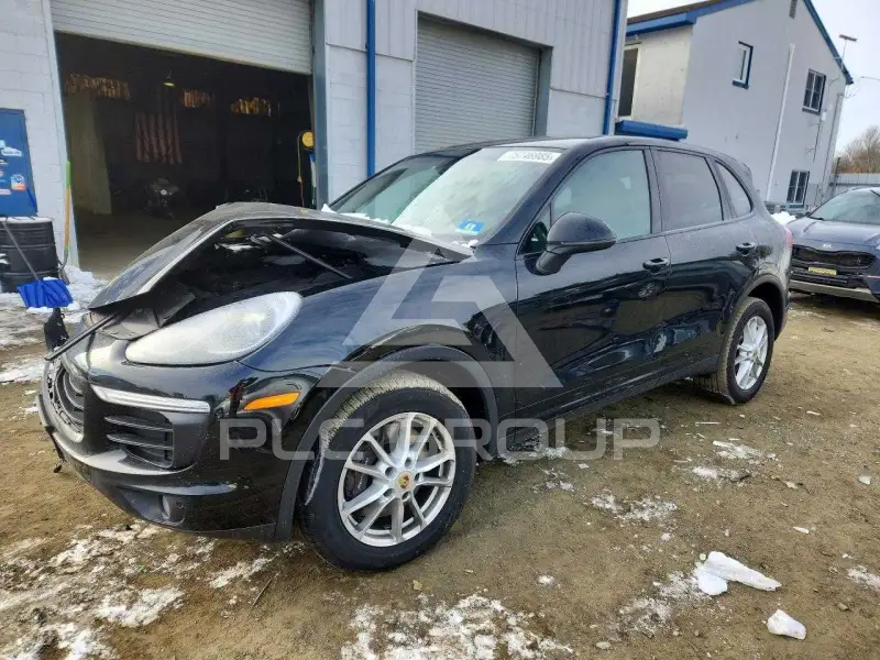 2016 Porsche Cayenne photo