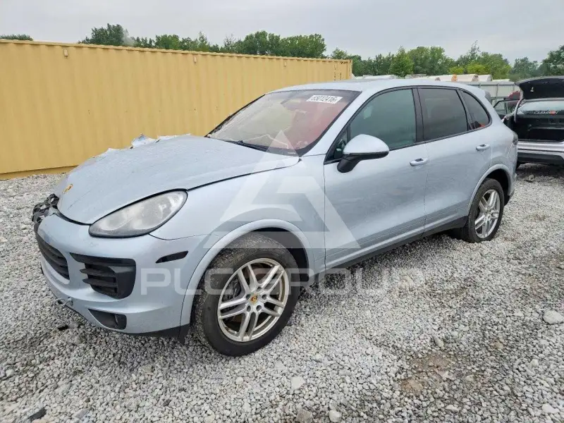 2016 Porsche Cayenne photo