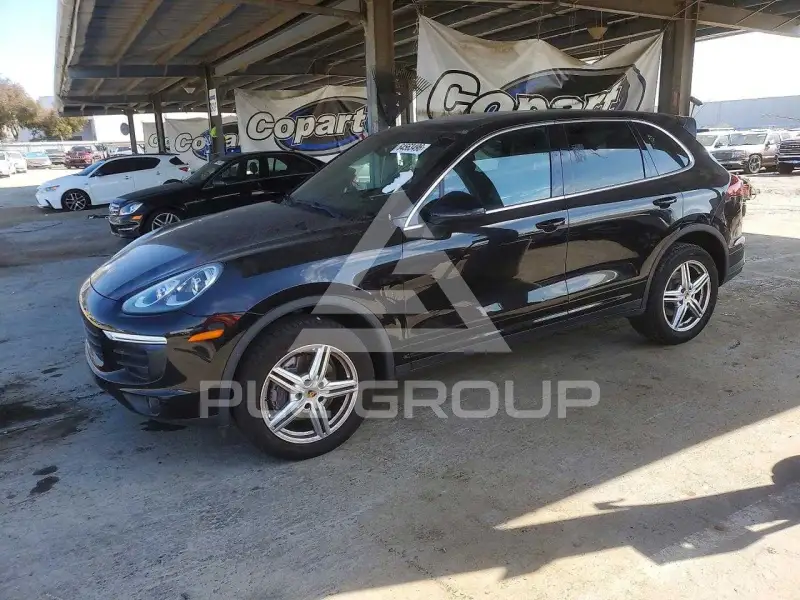 2016 Porsche Cayenne photo