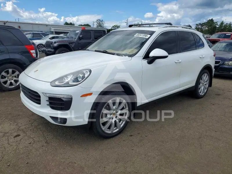 2016 Porsche Cayenne photo