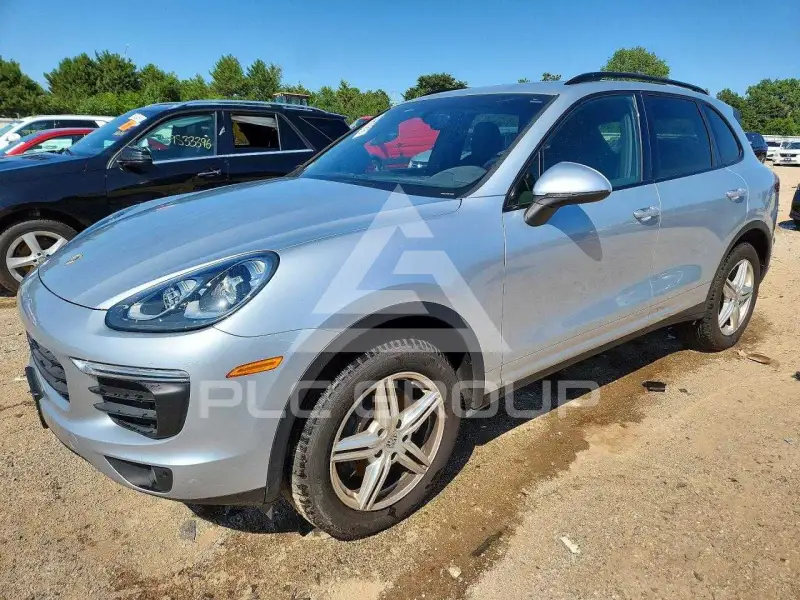 2016 Porsche Cayenne photo