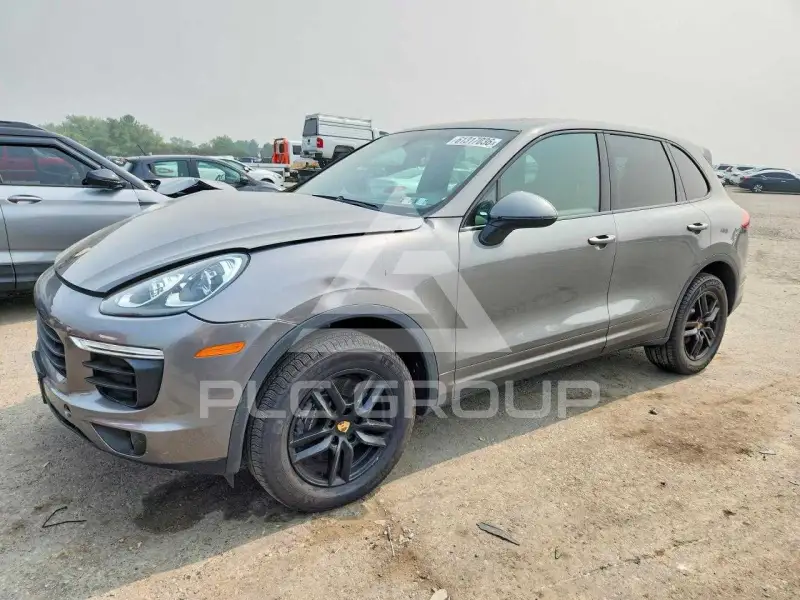 2016 Porsche Cayenne photo