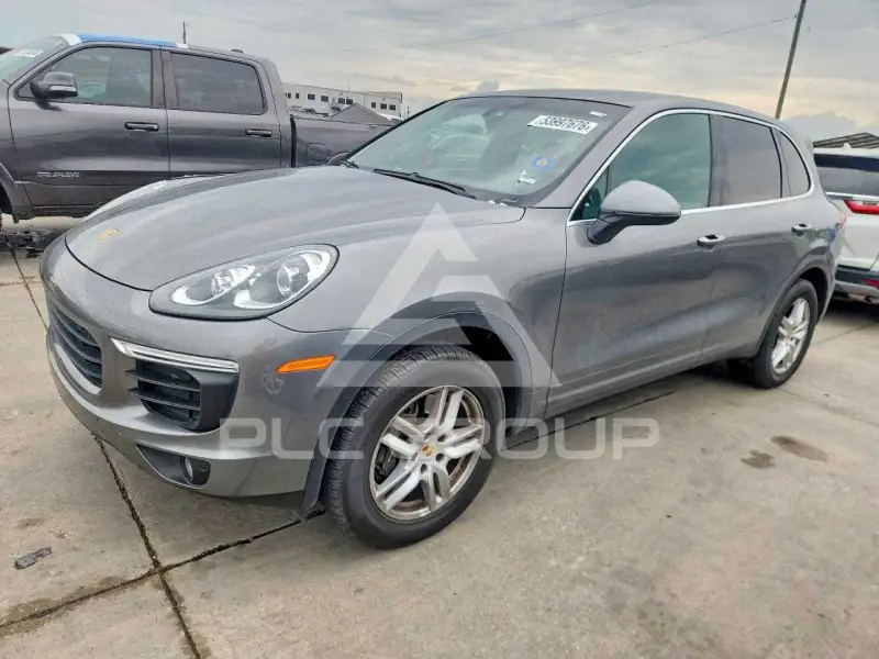 2016 Porsche Cayenne photo