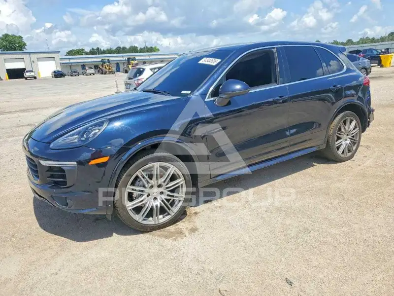 2016 Porsche Cayenne photo