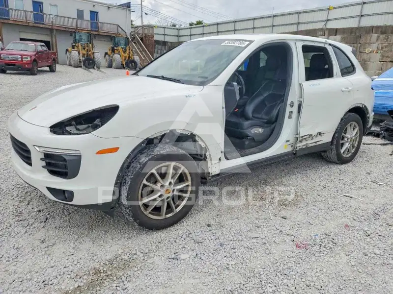 2016 Porsche Cayenne photo