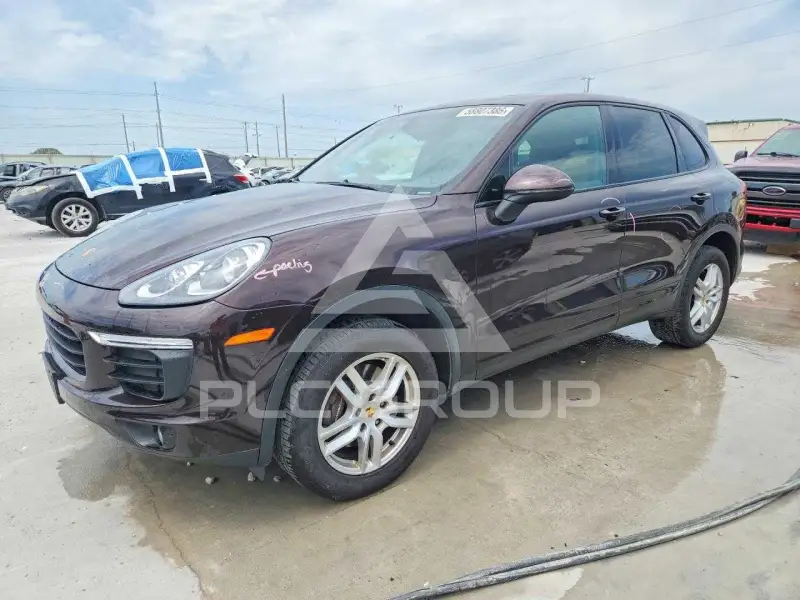 2016 Porsche Cayenne photo