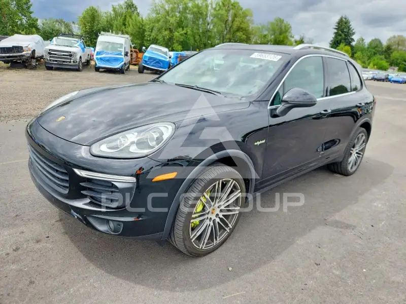 2016 Porsche Cayenne photo