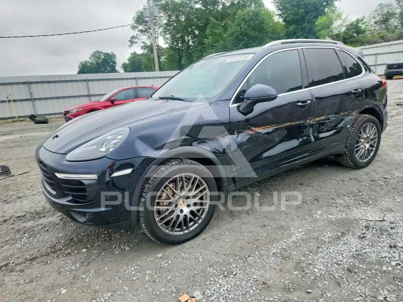 2016 Porsche Cayenne photo