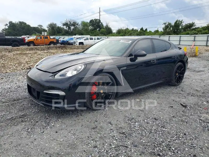 2016 Porsche Panamera photo