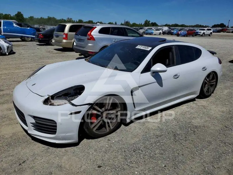 2016 Porsche Panamera photo
