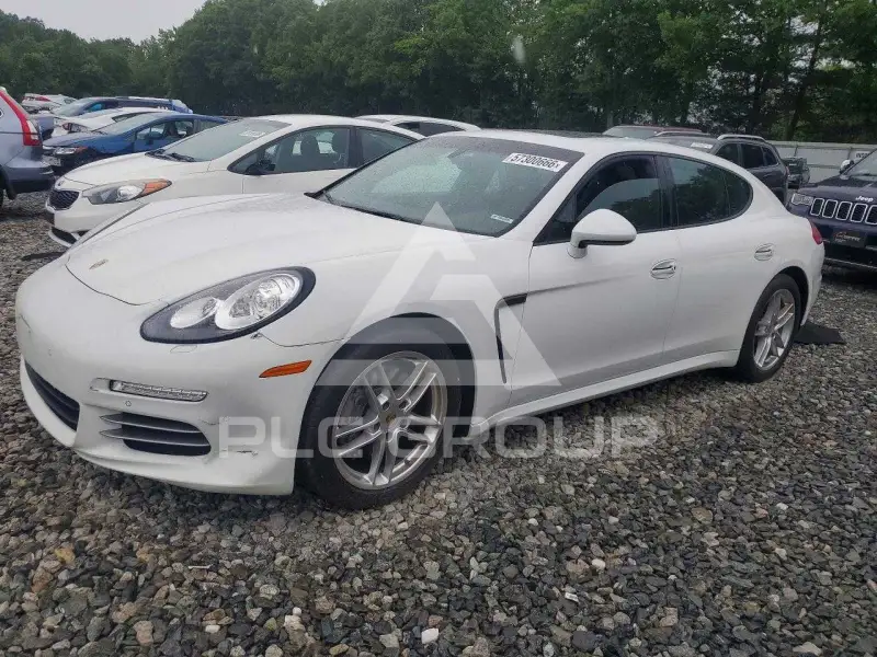 2016 Porsche Panamera photo