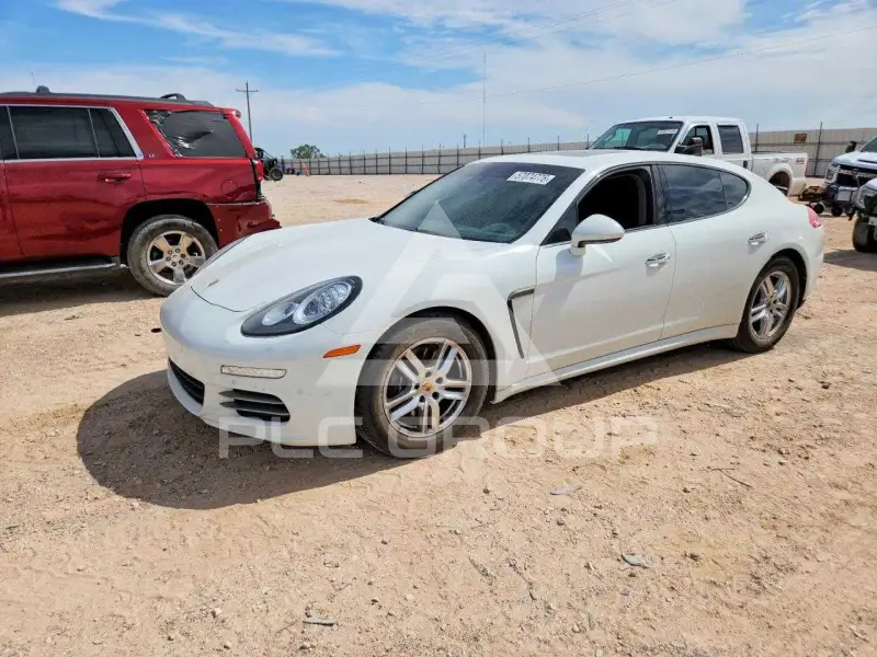 2016 Porsche Panamera photo