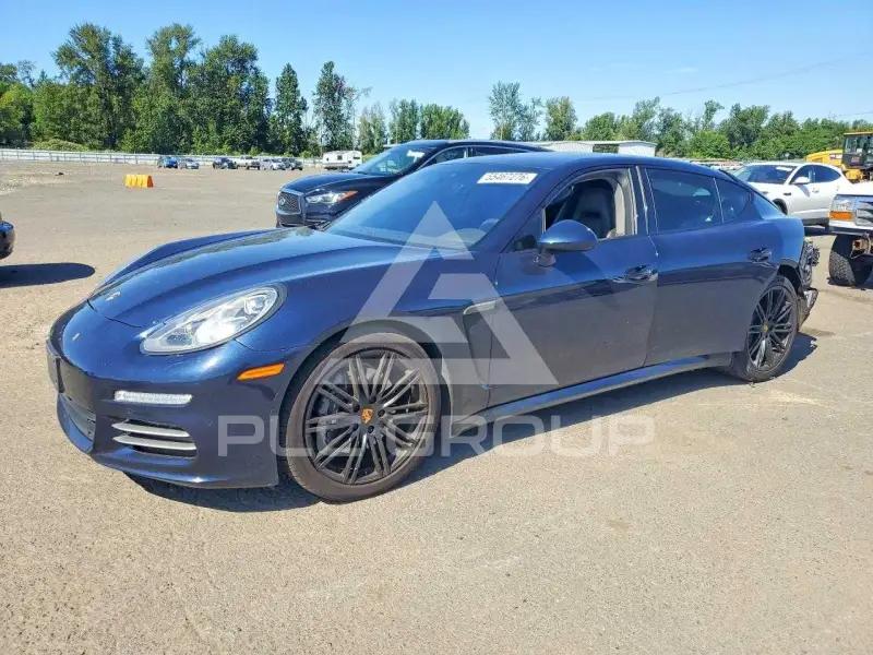 2016 Porsche Panamera photo