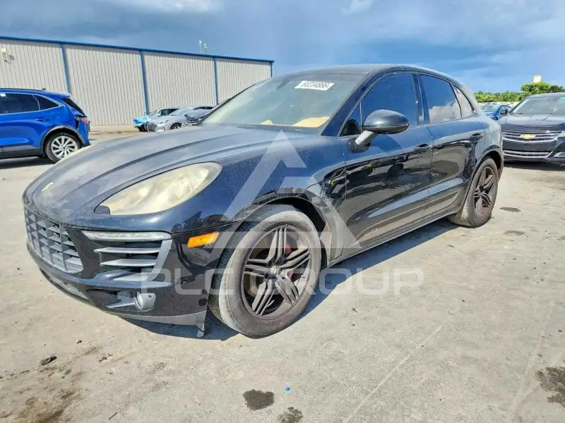 2016 Porsche MACAN photo