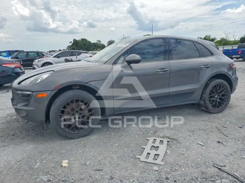 2016 Porsche MACAN photo