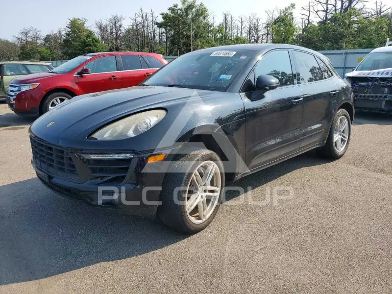 2016 Porsche MACAN photo