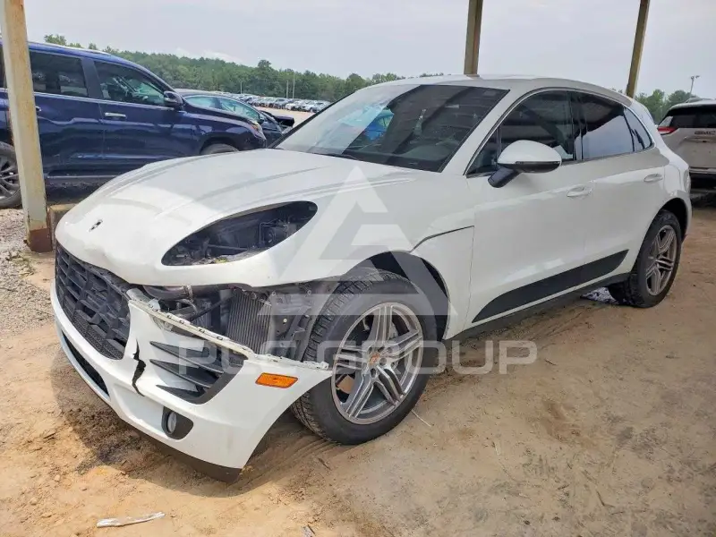 2016 Porsche MACAN photo