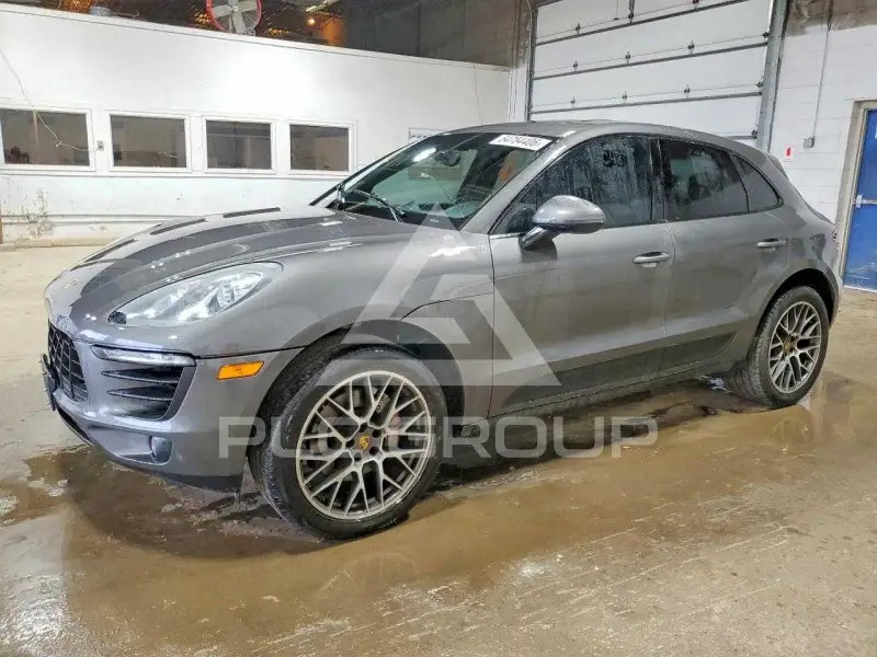 2016 Porsche MACAN photo