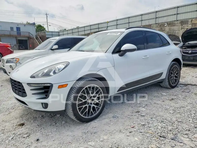 2016 Porsche MACAN photo