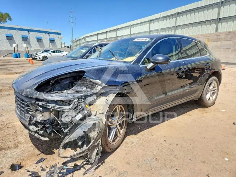 2016 Porsche MACAN photo