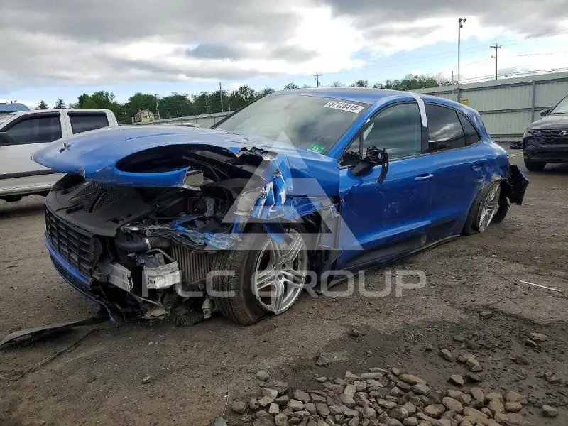 2016 Porsche MACAN photo