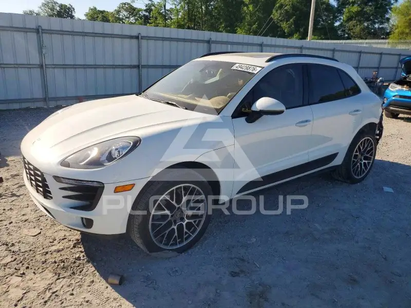 2016 Porsche MACAN photo