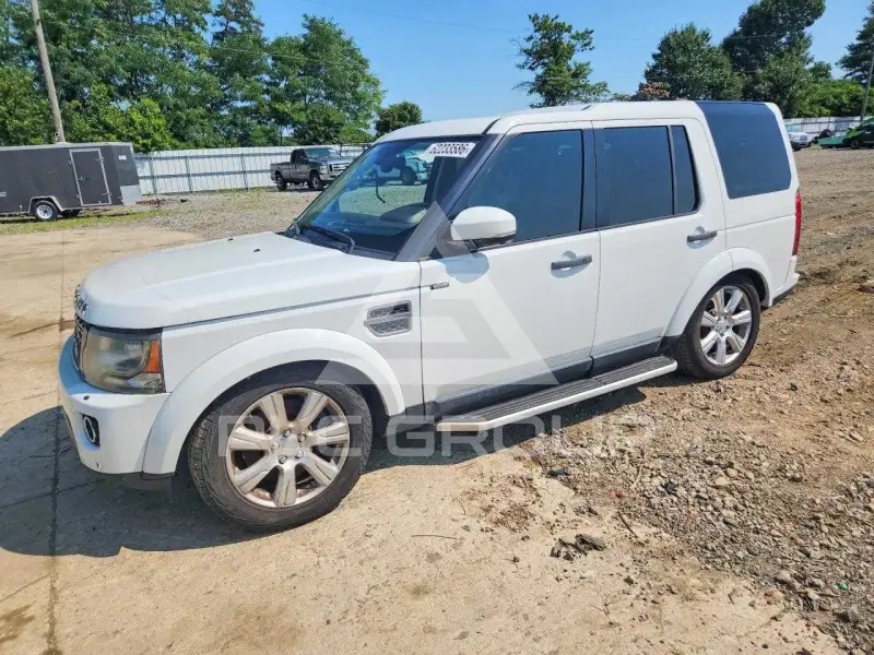 2016 Land Rover LR4 photo