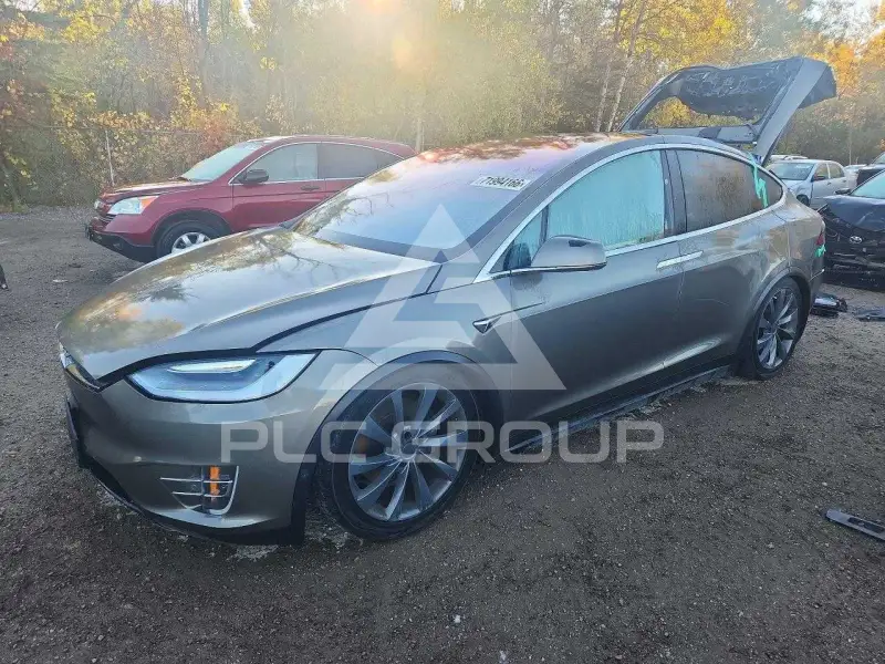2016 Tesla Model X фото