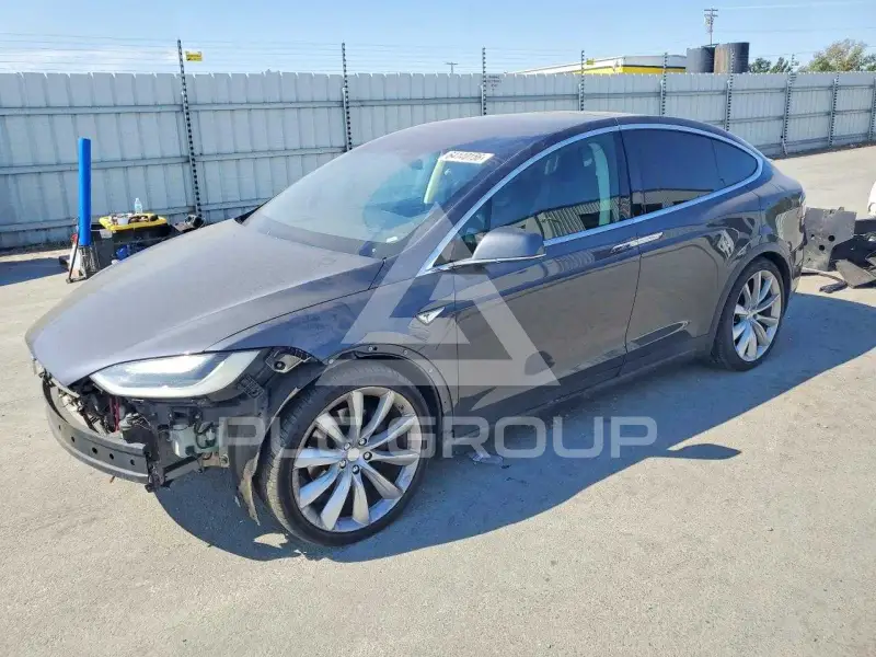 2016 Tesla Model X фото