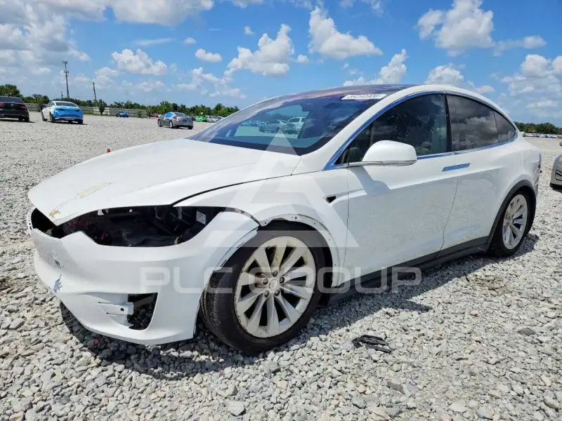 2016 Tesla Model X photo