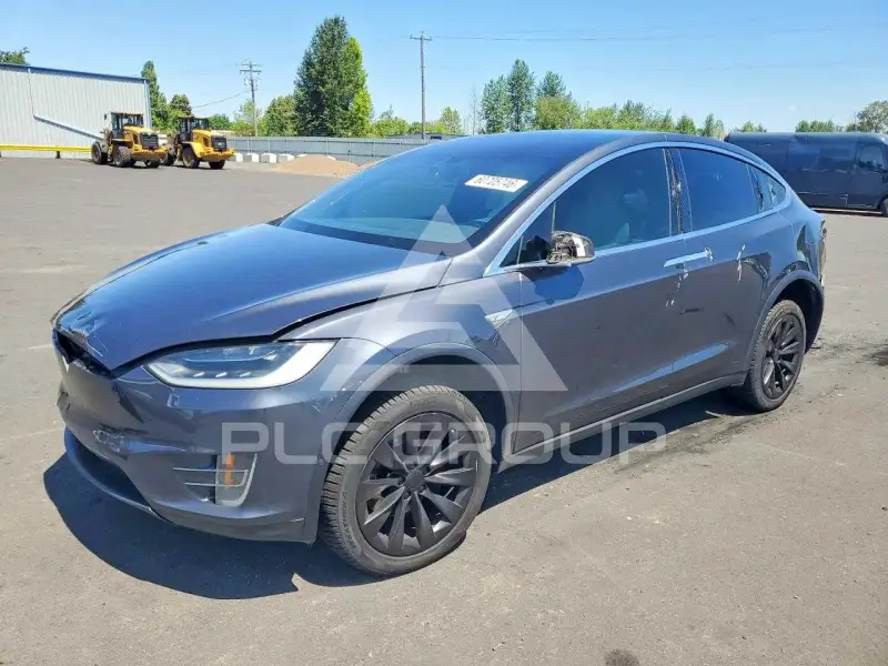 2016 Tesla Model X photo