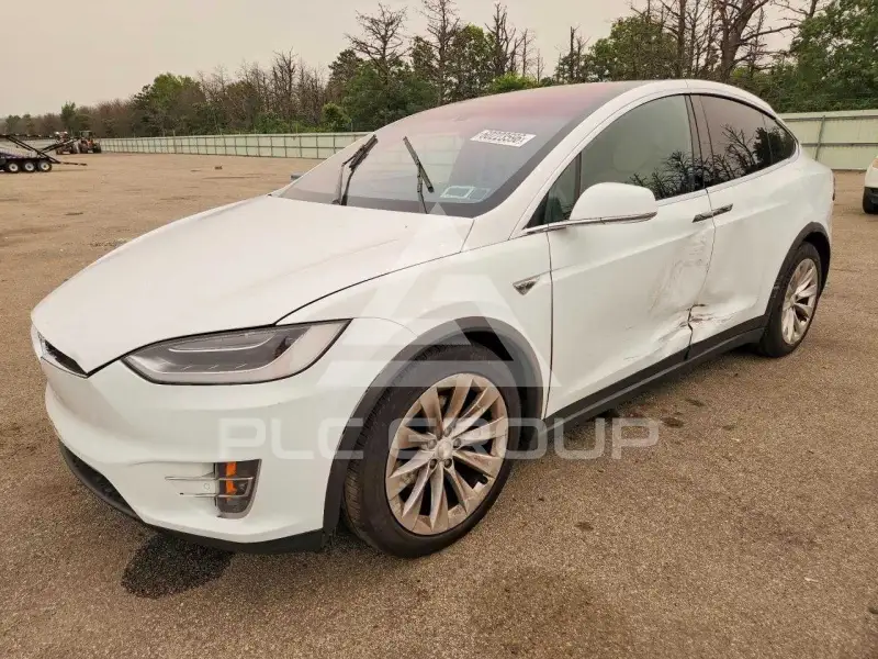 2016 Tesla Model X photo