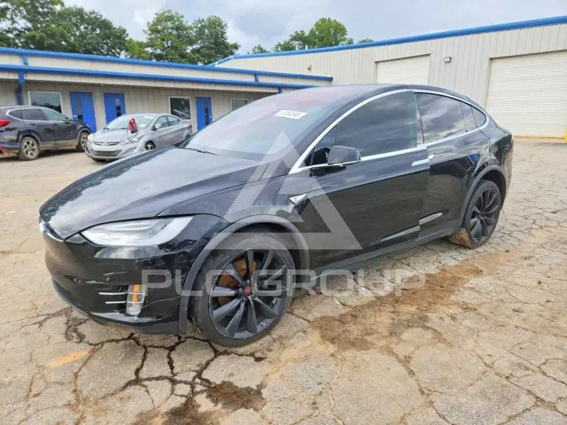 2016 Tesla Model X фото
