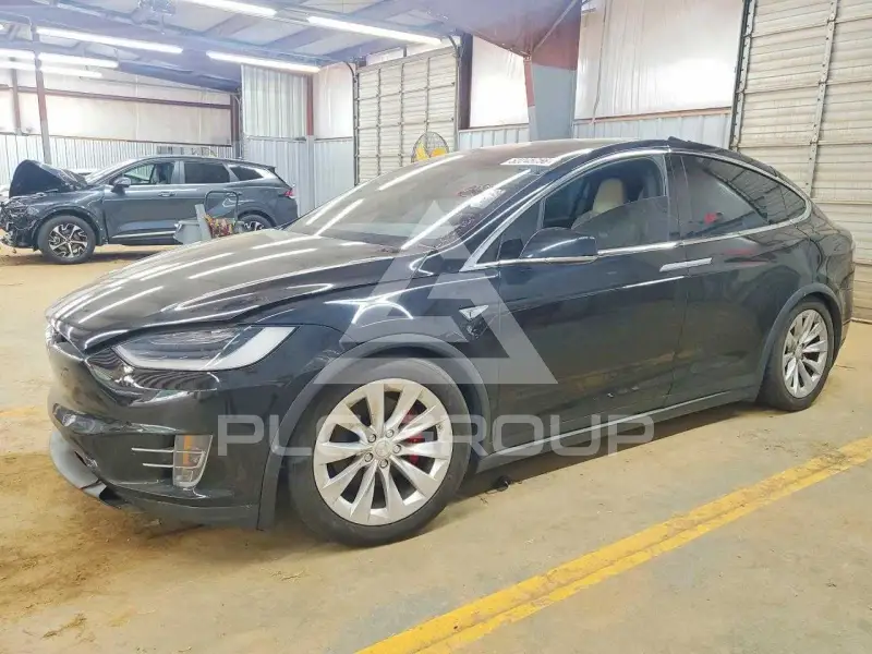 2016 Tesla Model X фото