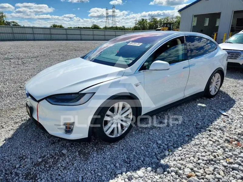 2016 Tesla Model X фото