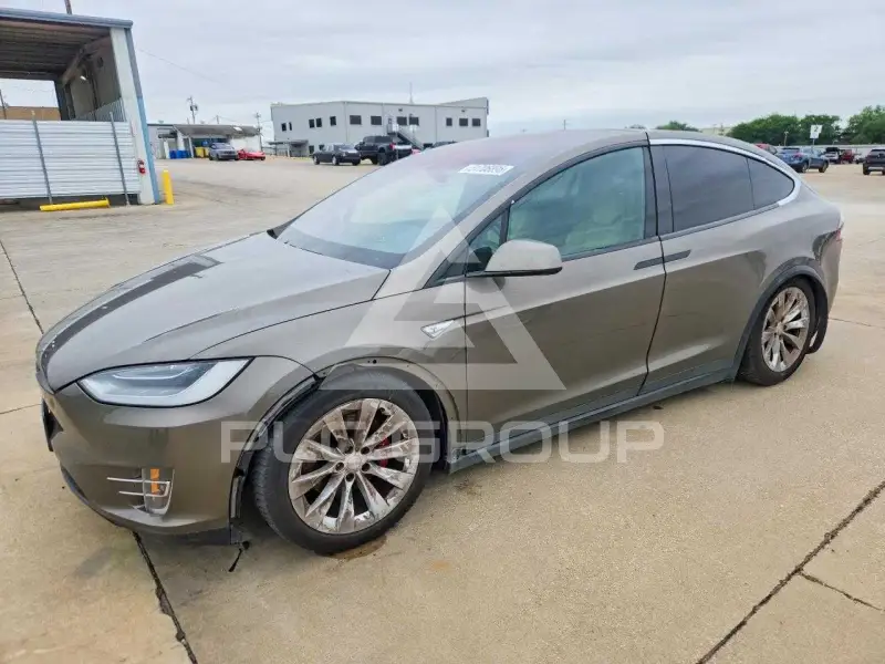 2016 Tesla Model X photo