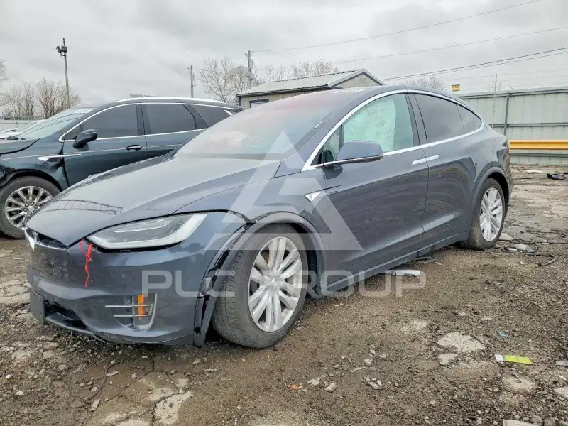 2016 Tesla Model X photo