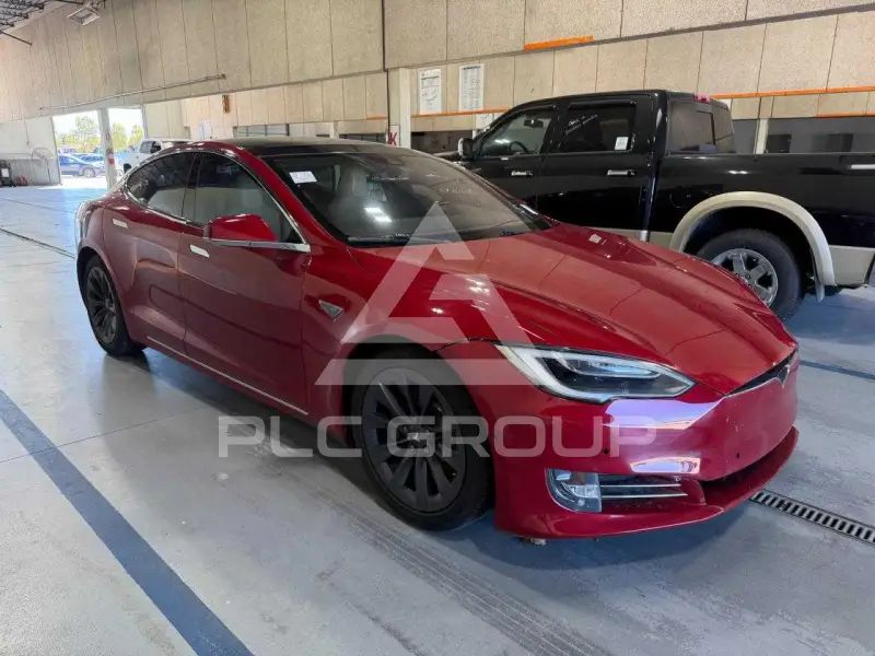 2016 Tesla Model S фото