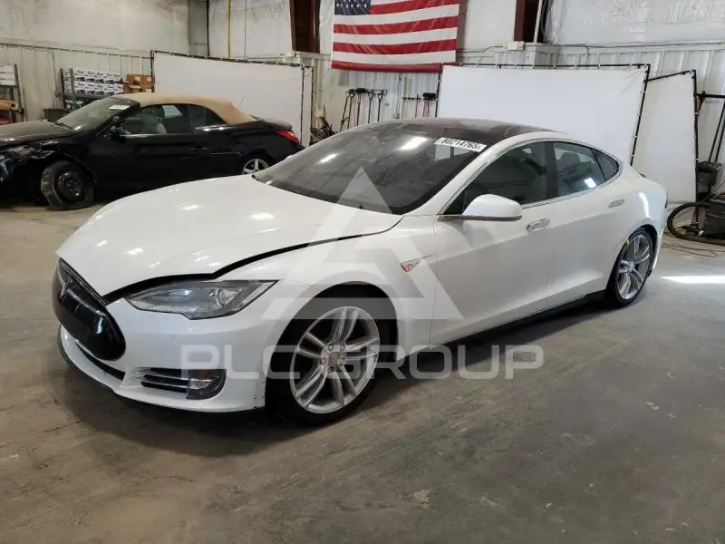 2016 Tesla Model S фото
