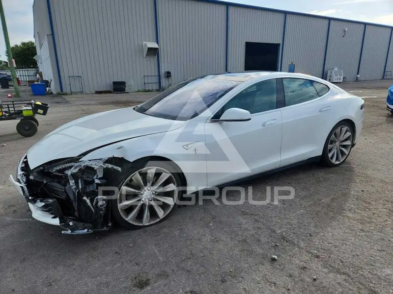 2016 Tesla Model S фото